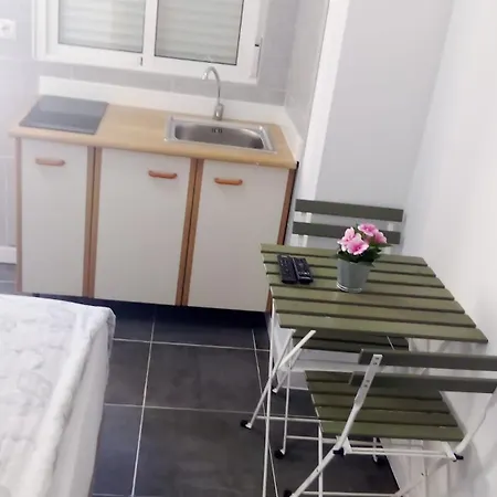 Estudio Encantador Cerca Del Carrefour Rosaleda 1 Apartamento *