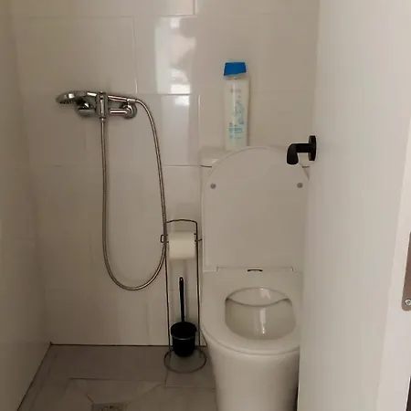 Apartment Estudio Encantador Cerca Del Carrefour Rosaleda 1
