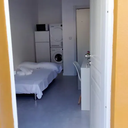 Apartment Estudio Encantador Cerca Del Carrefour Rosaleda 1