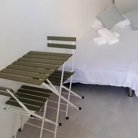 Estudio Encantador Cerca Del Carrefour Rosaleda 1 Apartment *