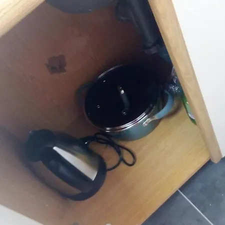 Estudio Encantador Cerca Del Carrefour Rosaleda 1 Apartment *