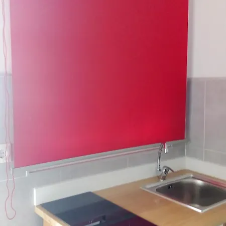 Estudio Encantador Cerca Del Carrefour Rosaleda 1 Apartment