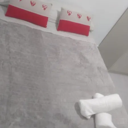 Estudio Encantador Cerca Del Carrefour Rosaleda 1 Apartment *