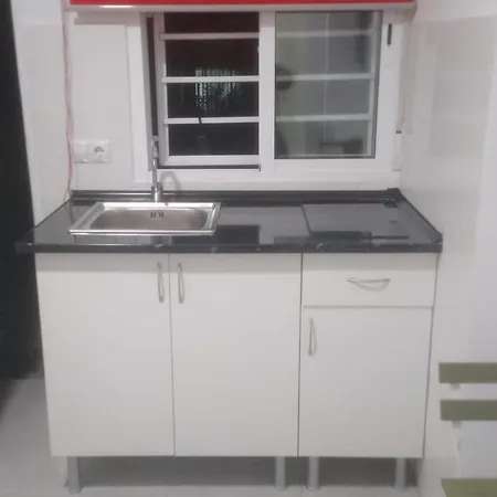 Apartment Estudio Encantador Cerca Del Carrefour Rosaleda 1
